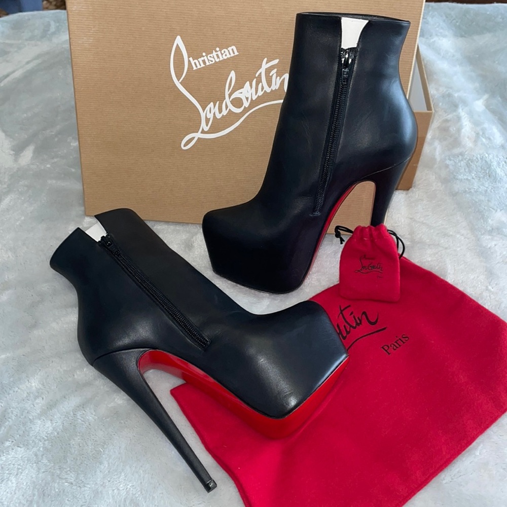 Christian Louboutin Daf Booty- 36.5 NWT